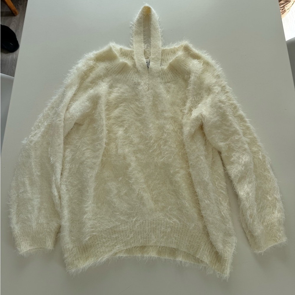 Express Sweater - Picture 3 of 3